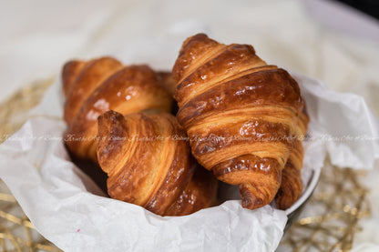 Learn to make Eggfree Croissants