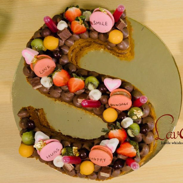 Monogram Cakes – Kruthi Art Of Baking